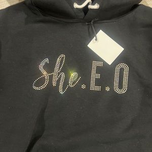 SHE.e.o. Crop Hoodie